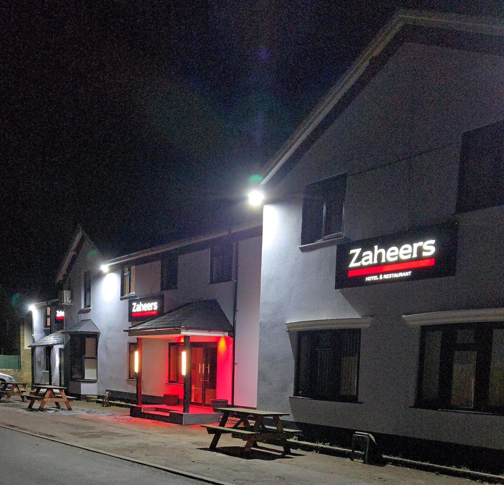 Zaheer'S Hotel Baldock Esterno foto